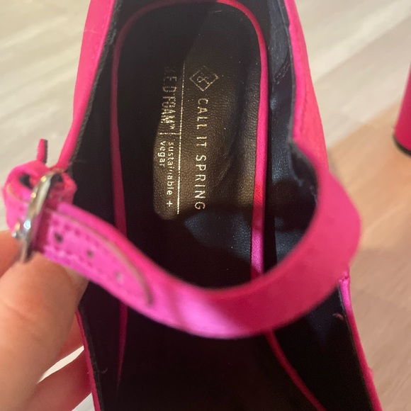 SOLD Call it spring pink platform heels - Picture 13 of 13
